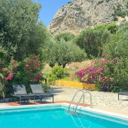 Villa Aliona