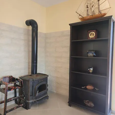 Aliona Villa Kateleios